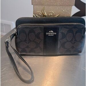 Coach Signature Canvas Wallet